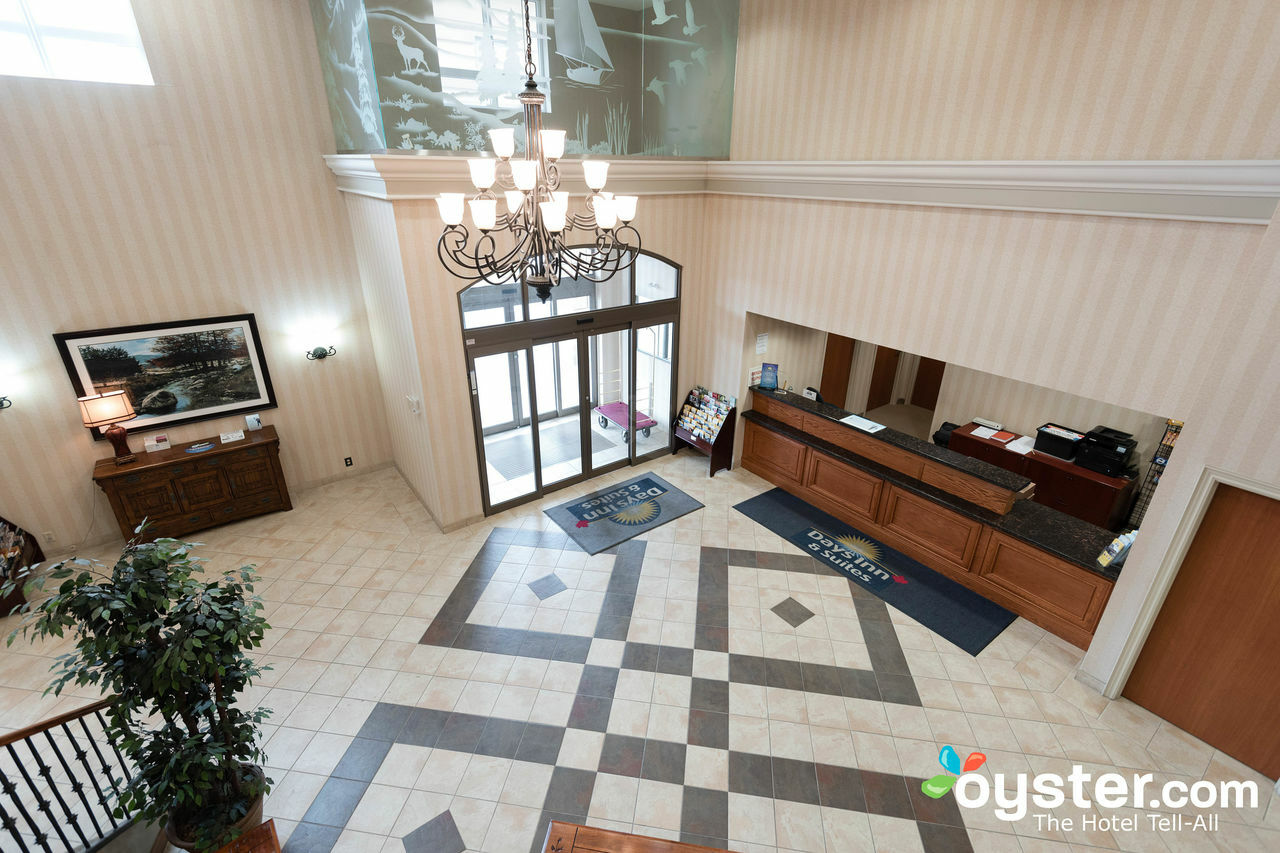 Days Inn & Suites By Wyndham Collingwood Exterior foto